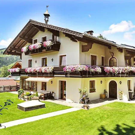 Schoen Eingerichtete Ferienw 바그라인